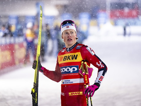 Klaebo égale Cologna avec un 4e sacre