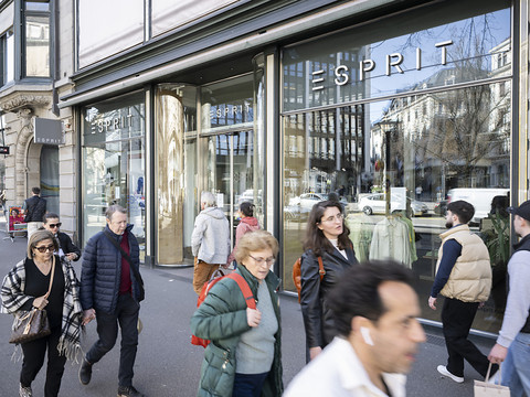 Le commerce de détail soutenu par le renchérissement en novembre