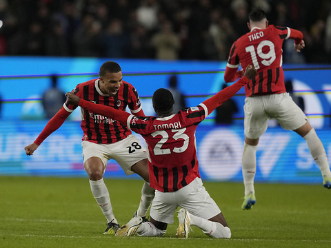 Supercoupe d'Italie: l'AC Milan surprend l'Inter Milan
