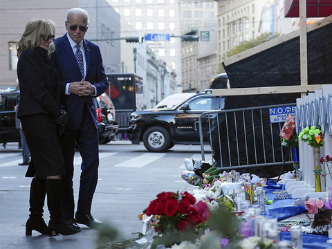 Biden sur les lieux de l'attentat à La Nouvelle-Orléans