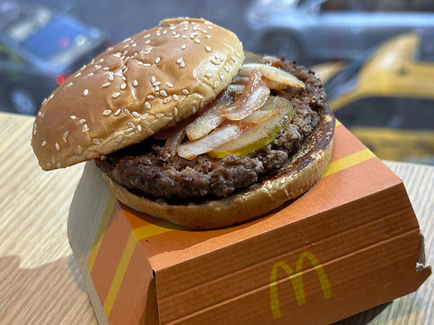 McDonald's revient à son tour sur sa promotion de la diversité