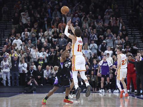 Trae Young offre la victoire à Atlanta d'un tir improbable