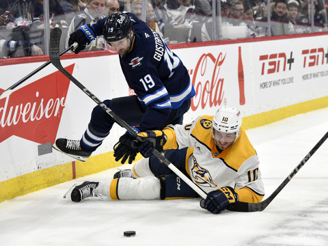 Les Jets de Niederreiter battent les Predators de Josi