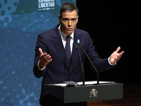 Pedro Sanchez accuse Musk d'