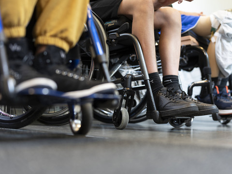 Aider les paraplégiques à remarcher en inhibant la spasticité