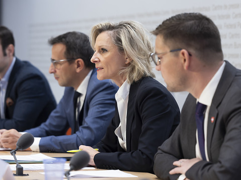 683'500 francs pour la campagne en vue de la votation du 9 février