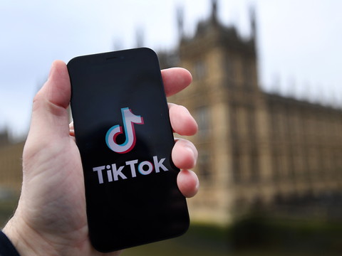TikTok accumule les utilisateurs et les revers