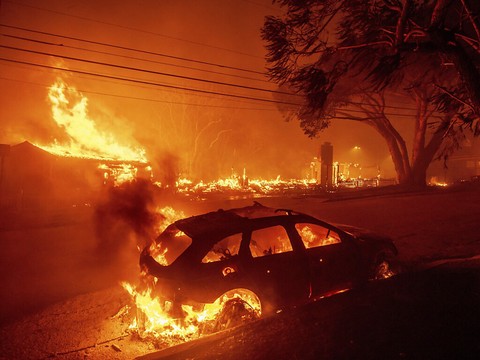 Les incendies s'étendent encore à Los Angeles