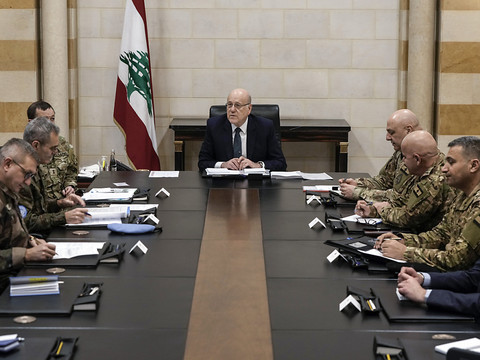 Le Premier ministre libanais à Damas, une première depuis 2011