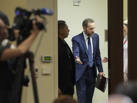 Départ du procureur spécial qui a mené les procédures contre Trump