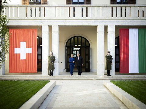 L'UE supprime l'aide à la Hongrie, la Suisse continue de payer