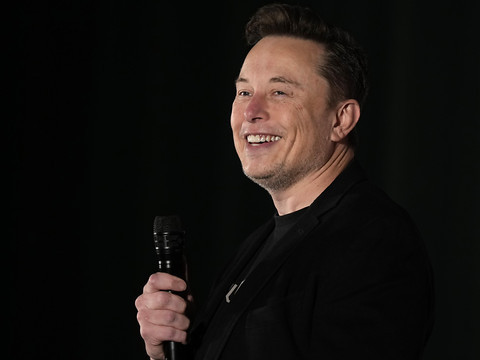 La SEC poursuit Musk sur le rachat d'actions de Twitter en 2022