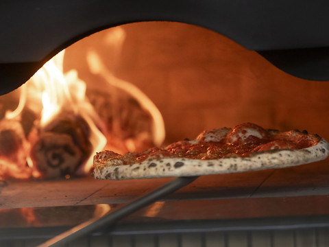 Pizza à l'ananas: un restaurant anglais relance les hostilités