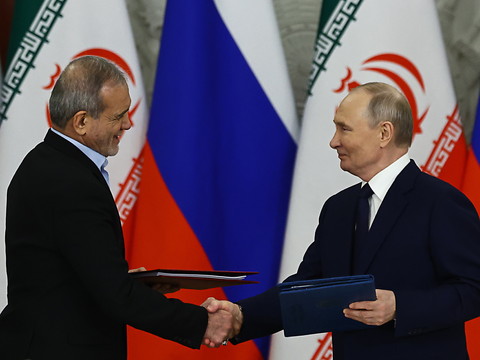 Russie et l'Iran renforcent leur alliance avec un nouveau pacte