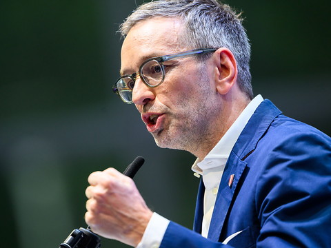 En Autriche, Herbert Kickl prône 
