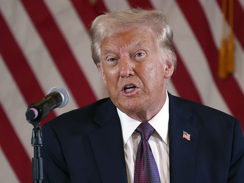 Trump lance sa propre cryptomonnaie, la valorisation bondit