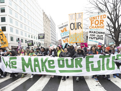 Des milliers de manifestants contre Trump à Washington