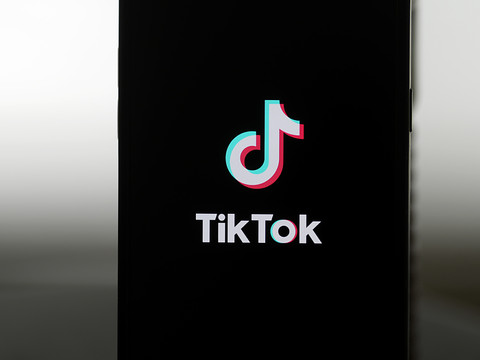 La start-up Perplexity AI propose une fusion avec TikTok