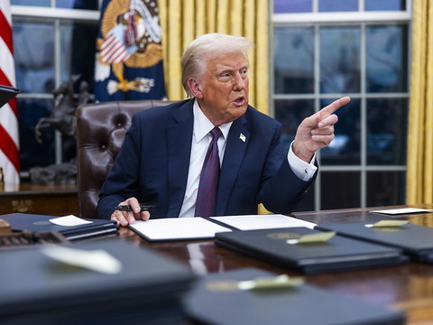 Trump presse Poutine de trouver un 
