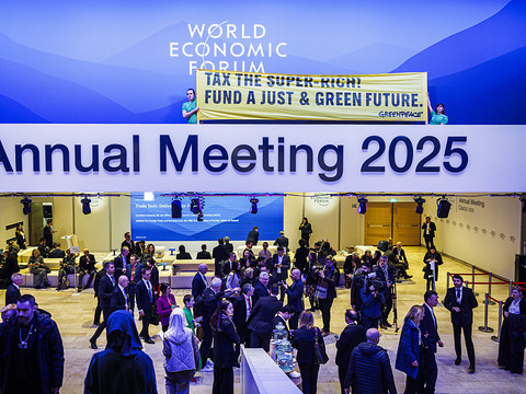 Les activistes de Greenpeace évacués du WEF