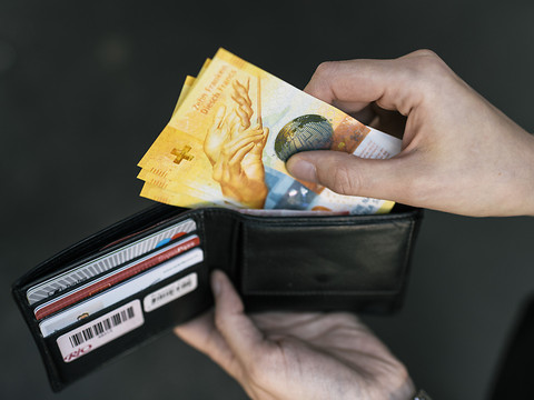 Les taux d'intérêt des comptes épargne poursuivent leur repli