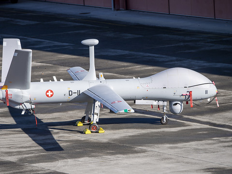 Encore des critiques sur les drones israéliens pour l'armée suisse