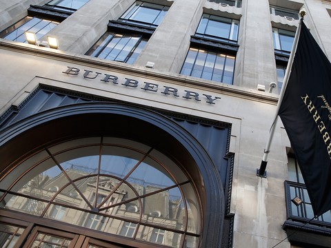 Nouveau recul des ventes de Burberry en 2024