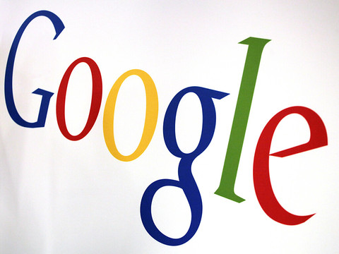 Faux avis: Google s'engage à fixer des sanctions au Royaume-Uni