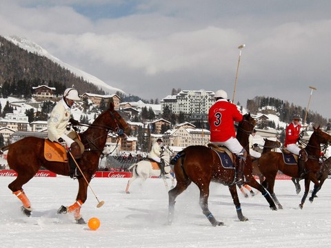 Le tournoi de polo sur le lac gelé de St-Moritz fête des 40 ans