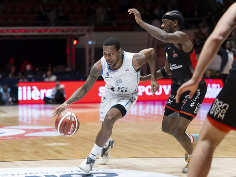 Fribourg Olympic titré pour la 9e fois