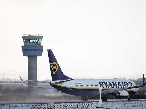 Ryanair: bénéfice trimestriel en hausse, prudence pour la suite