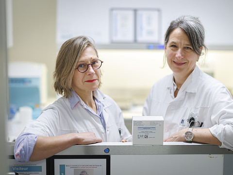 Le CHUV produit un médicament de transfert de microbiote fécal