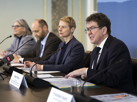 La Confédération veut prioriser les projets de la route et du rail