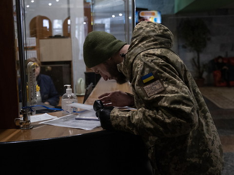 Kiev demande une enquête après des attaques contre le recrutement