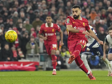 Coupe de la Ligue anglaise: Liverpool rejoint Newcastle en finale
