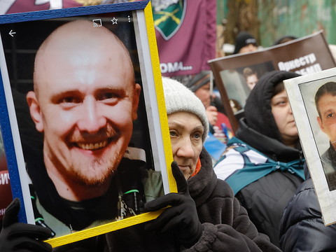 Ukraine : les Russes disent avoir pris une ville-clé