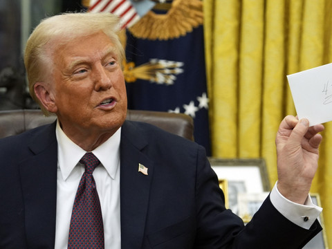 Trump retire à Biden l'accès aux informations confidentielles