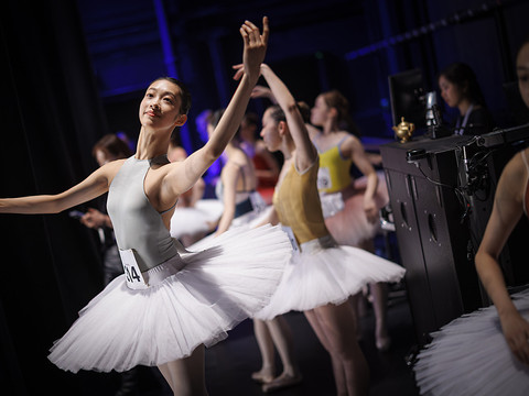 Neuf danseuses et danseurs primés au Prix de Lausanne