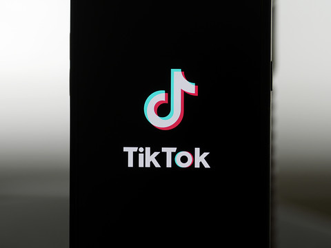 Musk dit ne pas avoir l'intention d'acheter TikTok