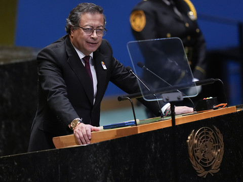 Le président colombien veut la démission de tous ses ministres