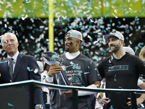 Les Eagles privent les Chiefs d'un triplé historique