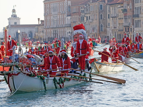 Surtourisme: Venise maintient en 2025 son système d'entrée payante
