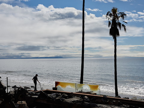 Californie: une tempête fait craindre des glissements de terrain