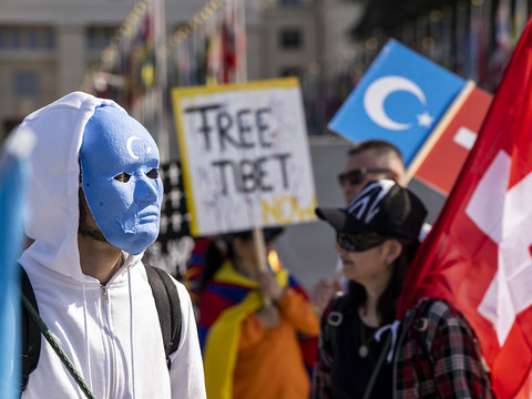 Tibétains et Ouïghours suisses sous pression de la Chine