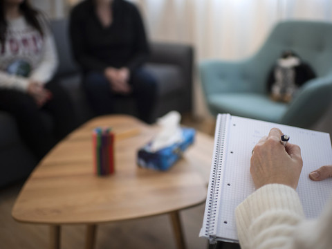 ChatGPT convaincant en tant que thérapeute de couple