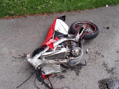 Trop de jeunes impliqués dans des accidents de moto: le Conseil fédéral évalue la situation