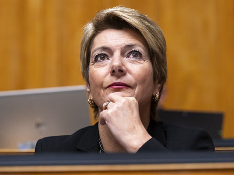 Karin Keller-Sutter pas surprise par le discours de Vance à Munich