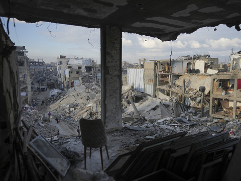Israël attend la libération samedi de trois otages à Gaza