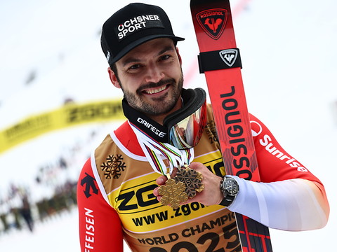 Loïc Meillard roi du slalom à Saalbach