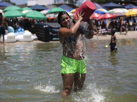 Rio en pleine canicule à l'approche du carnaval
